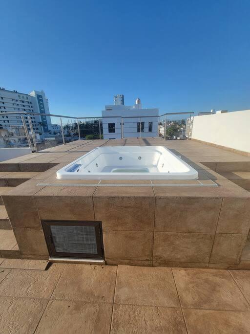 2Br-3Ba Condo Block From Beach W Rooftop Jacuzzi Mazatlan Dış mekan fotoğraf