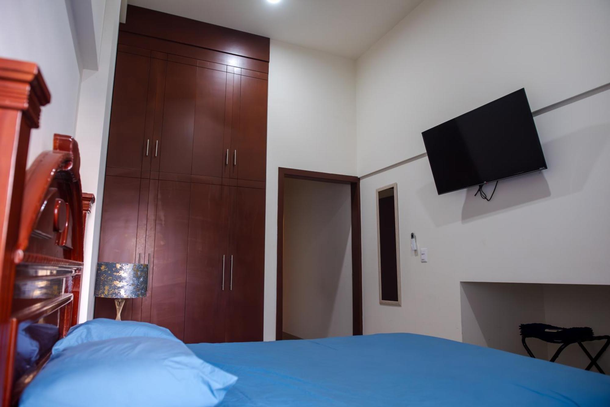 2Br-3Ba Condo Block From Beach W Rooftop Jacuzzi Mazatlan Dış mekan fotoğraf