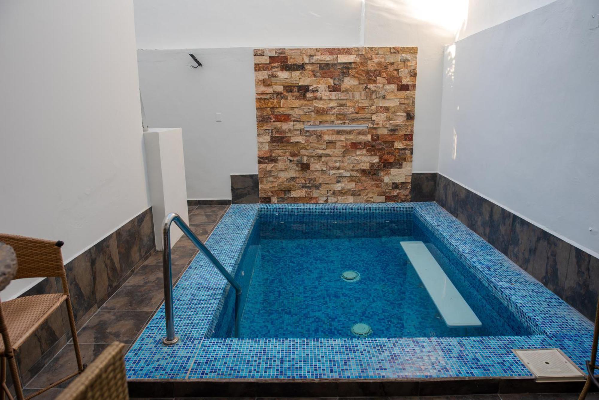 2Br-3Ba Condo Block From Beach W Rooftop Jacuzzi Mazatlan Dış mekan fotoğraf