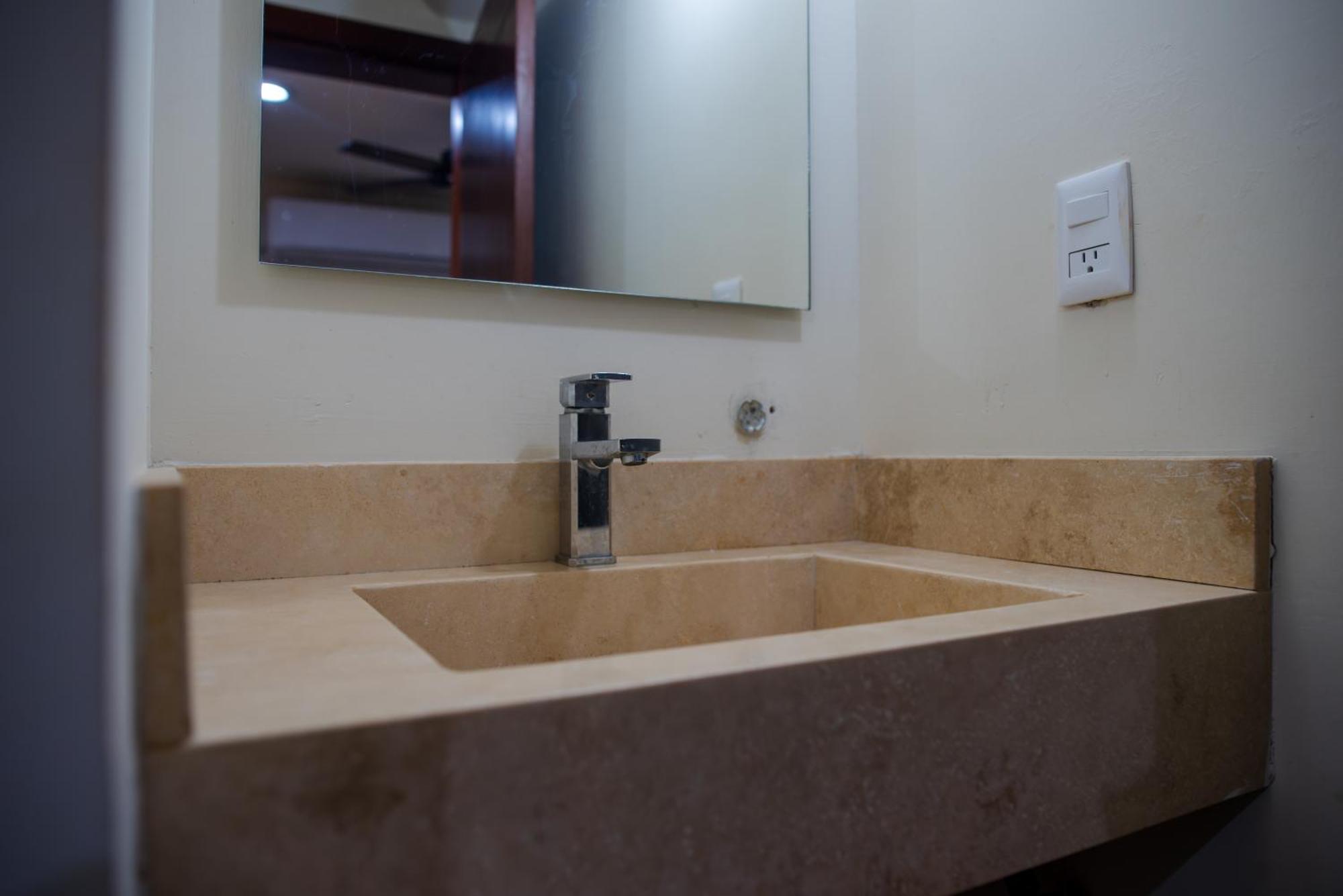 2Br-3Ba Condo Block From Beach W Rooftop Jacuzzi Mazatlan Dış mekan fotoğraf